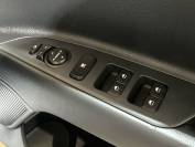 KIA STONIC 2024 (24)