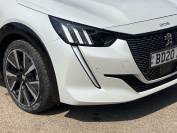 PEUGEOT 208 2020 (20)