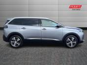 PEUGEOT 5008 2021 (71)