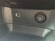PEUGEOT 5008 2021 (71)