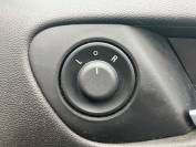VAUXHALL ADAM 2017 (17)