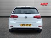 VOLKSWAGEN GOLF 2020 (69)