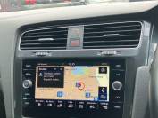 VOLKSWAGEN GOLF 2020 (69)