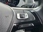 VOLKSWAGEN GOLF 2020 (69)