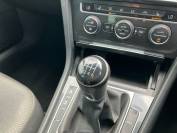 VOLKSWAGEN GOLF 2020 (69)