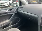 VOLKSWAGEN GOLF 2020 (69)
