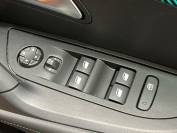 PEUGEOT 2008 2022 (22)