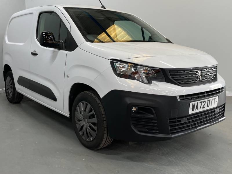 PEUGEOT PARTNER 2023 (72)