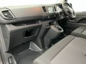 VAUXHALL VIVARO 2025 (25)