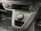 VAUXHALL VIVARO 2025 (25)