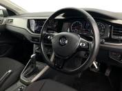 VOLKSWAGEN POLO 2020 (70)