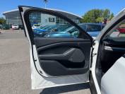 FORD MUSTANG MACH-E 2023 (73)