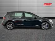 VOLKSWAGEN GOLF 2020 (20)