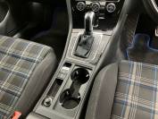 VOLKSWAGEN GOLF 2020 (20)