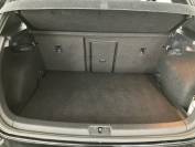 VOLKSWAGEN GOLF 2020 (20)
