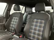 VOLKSWAGEN GOLF 2020 (20)
