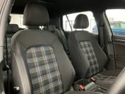 VOLKSWAGEN GOLF 2020 (20)