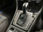 VOLKSWAGEN GOLF 2020 (20)
