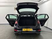 VOLKSWAGEN GOLF 2020 (20)