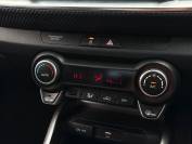 KIA STONIC 2024 (74)