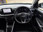 KIA STONIC 2024 (74)