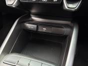 KIA STONIC 2024 (74)
