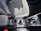 KIA STONIC 2024 (74)